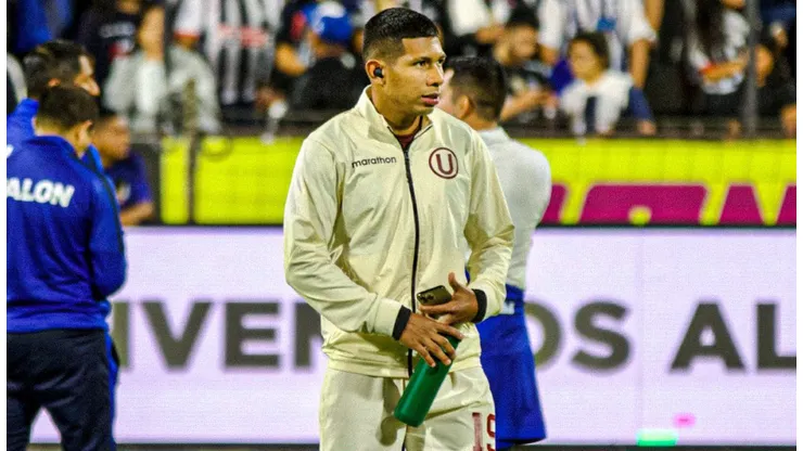 ¿Cuándo debutará como titular Edison Flores en Universitario?