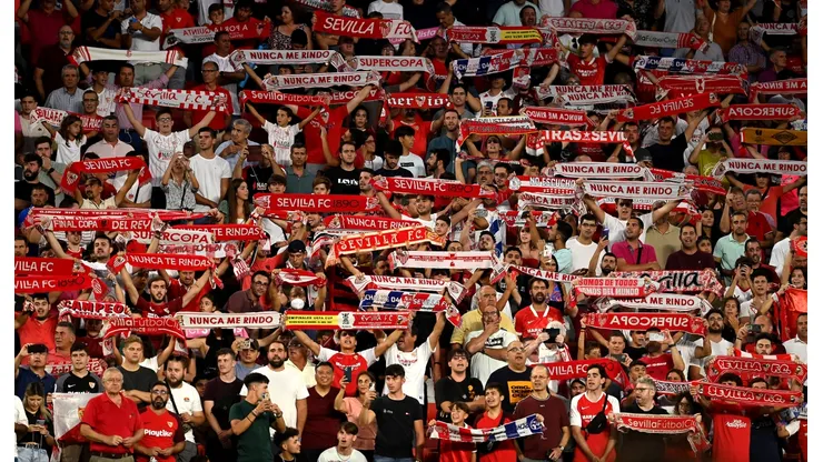 Hinchas del Sevilla.