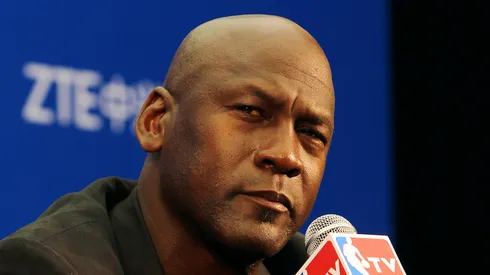 Michael Jordan vendió a Charlotte Hornets en la NBA.