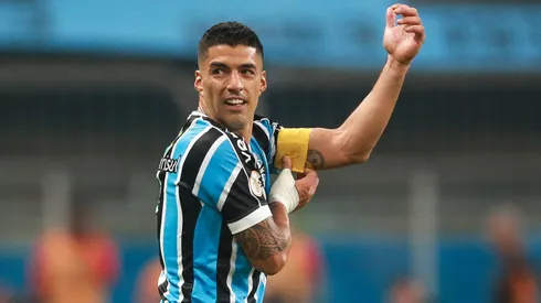 Suárez seguirá hasta final de año en Gremio
