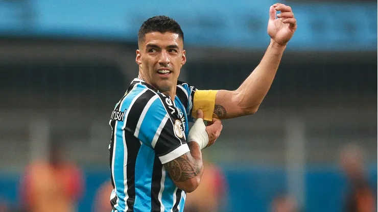 Suárez seguirá hasta final de año en Gremio