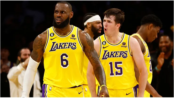 LeBron James y Austin Reaves