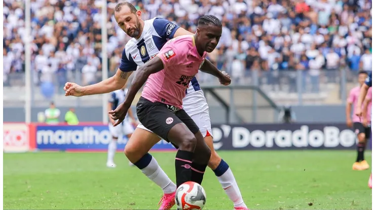 Astrólogo internacional sobre el clásico: "Veo cosas negativas".
