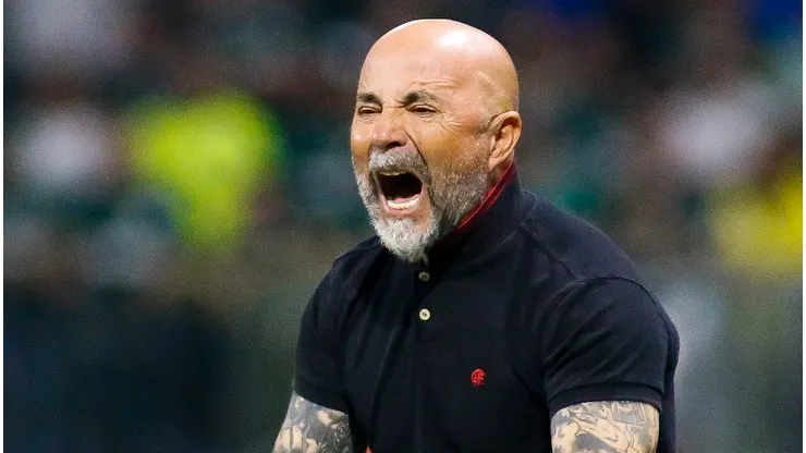 Según la prensa brasileña, las declaraciones de Vidal molestaron tanto a jugadores como cuerpo técnico.
