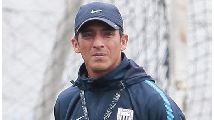 Alianza Lima busca nuevo entrenador antes del clásico