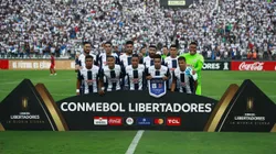 LIMA, PERU - APRIL 04: Players of Alianza Lima pose for a teamphoto during a Copa CONMEBOL Libertadores group G match between Alianza Lima and Athletico Paranaense at Estadio Alejandro Villanueva on April 4, 2023 in Lima, Peru. (Photo by Daniel Apuy/Getty Images)