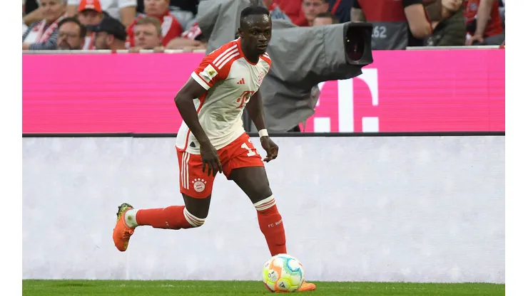 A Mané lo compraron en 35 millones y ahora estarían ofreciéndolo por mucho menos para sacarlo del equipo.