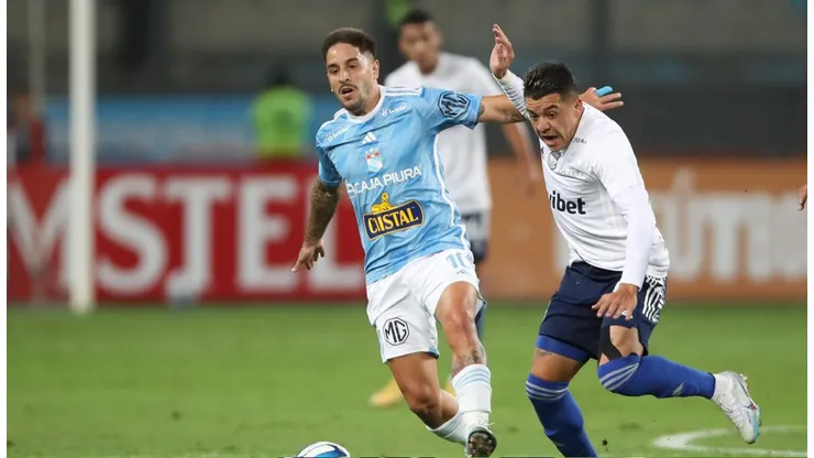 Cristal supera a Alianza en récord internacional negativo.