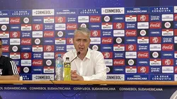 Tiago Nunes pegó la táctica extremadamente defensiva de Emelec