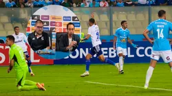 Hinchas de Sporting Cristal destrozan a directiva rimense