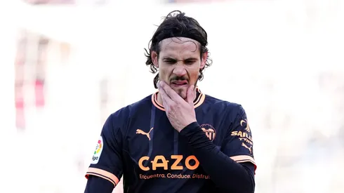 Cavani, pensativo sobre su futuro.