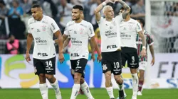 SAO PAULO, BRAZIL - MAY 28: Roger Guedes of Corinthians celebrates with teammates after scoring the team's first goal during a match between Corinthians and Fluminense as part of Brasileirao Seires A 2023 at Arena Corinthians on May 28, 2023 in Sao Paulo, Brazil. (Photo by Alexandre Schneider/Getty Images)