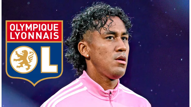 ¿Por qué no firmó Renato Tapia aun con Olympique Lyon?