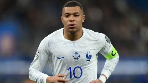 En el polémico video se realiza una declaración falsa del delantero de Francia.