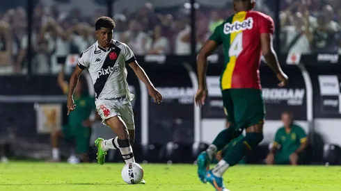 Andrey Santos con 19 años ya es seguido por importantes clubes del viejo continente. El volante será probado primero por el DT argentino.