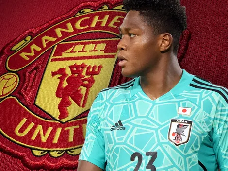 Es japonés, tiene 20 años y sería el reemplazante de David De Gea en el Manchester United