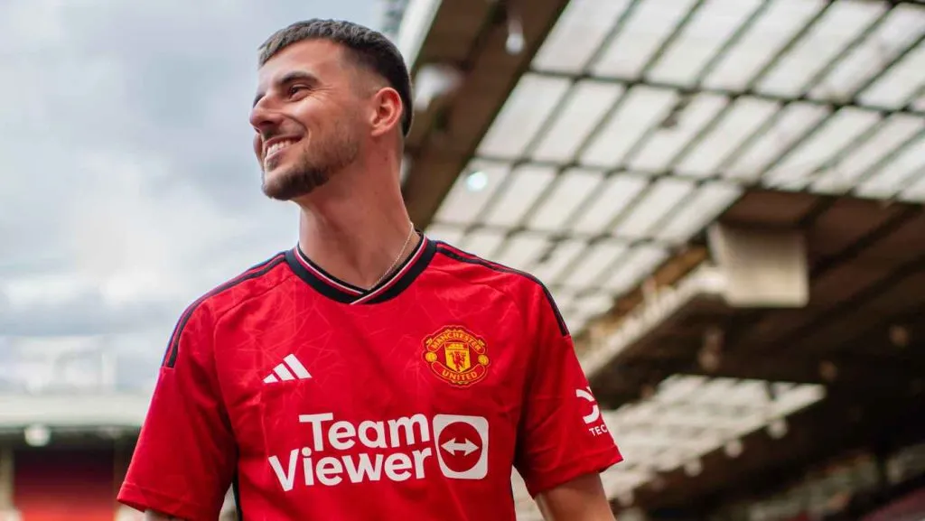 Mason Mount se sumó a la lista de lesionados del United en el encuentro contra Tottenham.