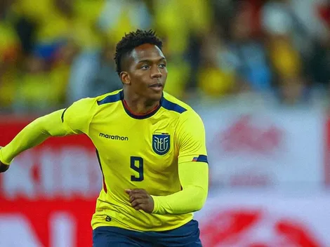 Dos opciones: Newells decide el futuro de Djorkaeff Reasco