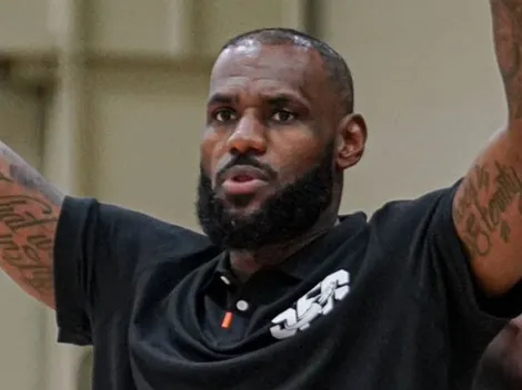 LeBron aparece con su nuevo equipo y sorprende a toda la NBA