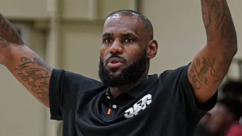 LeBron James en el torneo Peach Jam.