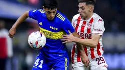 BUENOS AIRES, ARGENTINA - JUNE 24: Luca Longoni of Boca Juniors fights for the ball with Daniel Juarez of Union during a match between Boca Juniors and Union as part of Liga Profesional 2022 at Estadio Alberto J. Armando on June 24, 2022 in Buenos Aires, Argentina. (Photo by Marcelo Endelli/Getty Images)