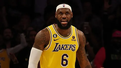 LeBron James con Lakers en la NBA 2023.