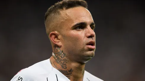 Luan fue agredido por barras de Corinthians.