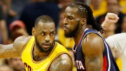 LeBron James y DeMarre Carroll.