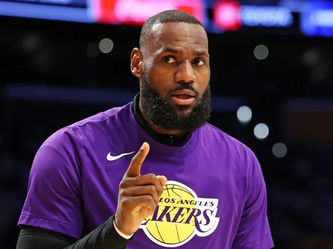 LeBron James no se retira de la NBA y revela en qué equipo jugará
