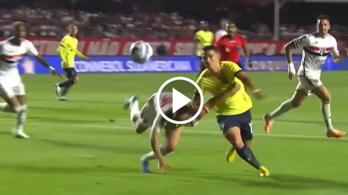 En Liga de Quito pidieron penal por esta jugada de Alvarado