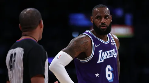 Eric Lewis y LeBron James.