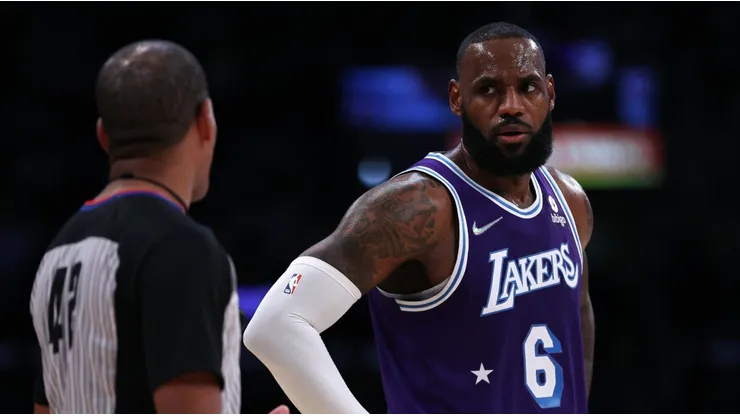 Eric Lewis y LeBron James.