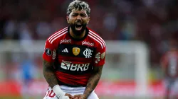El delantero del Flamengo decidió celebrar su cumpleaños lo que molestó a los hinchas que fueron hasta su hogar a protestar por su actitud.
