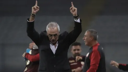 Jorge Fossati: "Faltan 7 partidos, hay mucha tela por cortar"