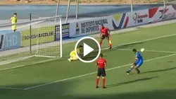 Patético penal de Óscar Flores en la Liga FutVe