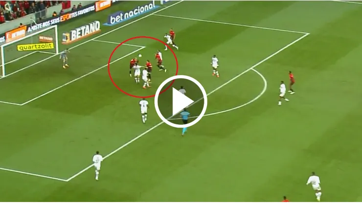 Vitor Roque no para: gol agónico y enorme gesto técnico
