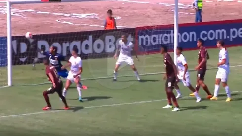 La "U" consigue empate agónico que no les sirve de mucho