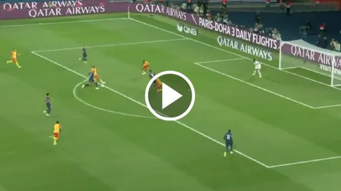 Mbappé recibió de Hernández y la clavó al ángulo