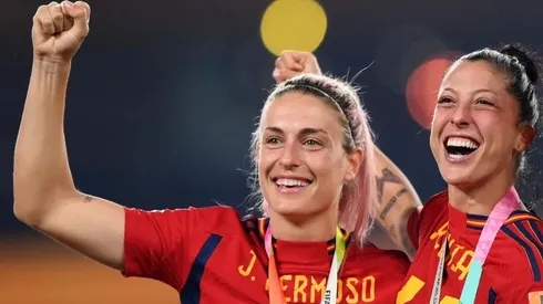 Putellas y Bonmatí apoyaron a Jenni Hermoso tras la presentación de Rubiales: "Estamos contigo, compañera"