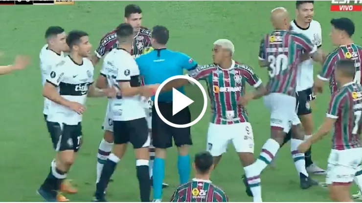 La pelea se registró en le primer tiempo.