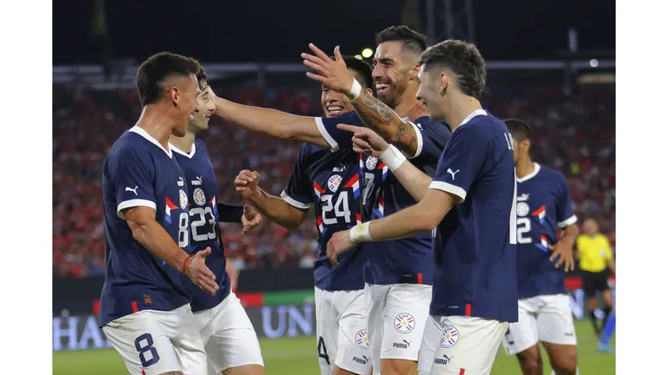 SANTIAGO, CHILE - MARCH 27: Gabriel Avalos (R) of Paraguay celebrates with teammates after scoring the second goal of his team during an international friendly match against Paraguay at Estadio Monumental David Arellano on March 27, 2023 in Santiago, Chile. (Photo by Marcelo Hernandez/Getty Images)