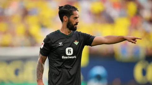 Fuerte crítica de Isco a Rubiales por el beso a Jenni Hermoso