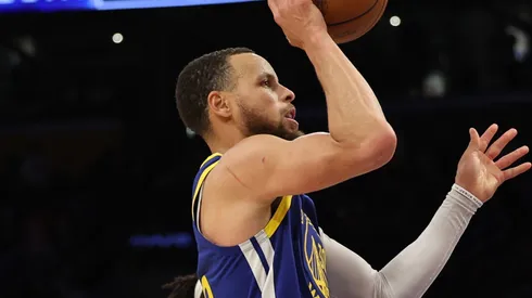 Stephen Curry con Golden State Warriors en la NBA.