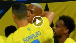 El beso de Talisca a Cristiano Ronaldo.
