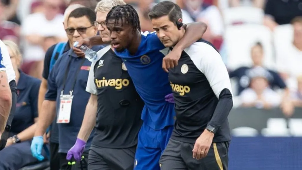 Chukwuemeka será baja hasta 2024.