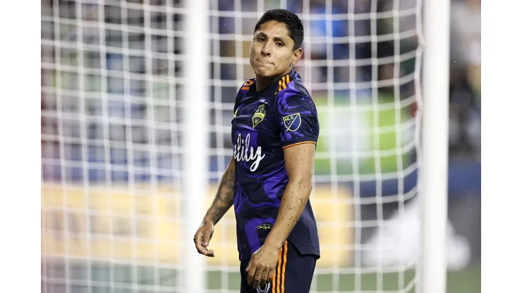 SEATTLE, WASHINGTON - NOVEMBER 01: Raul Ruidiaz #9 of Seattle Sounders reacts during the second half against the Los Angeles FC at Lumen Field on November 01, 2021 in Seattle, Washington. (Photo by Steph Chambers/Getty Images)