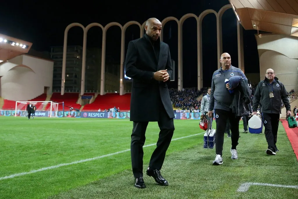 Thierry Henry tuvo su primera experiencia como entrenador principal en Mónaco (Photo by Michael Steele/Getty Images)