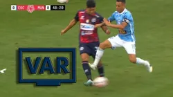 CONAR acepta grotesco horror del VAR por no expulsar a Yoshimar Yotún