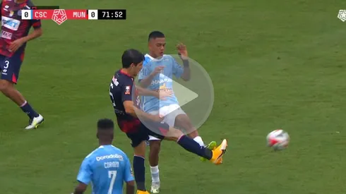 Joao Grimaldo expulsado ante Deportivo Municipal por una falta artera