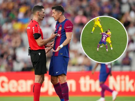 Escándalo: el agarrón contra Lewandowski que no fue visto por el árbitro